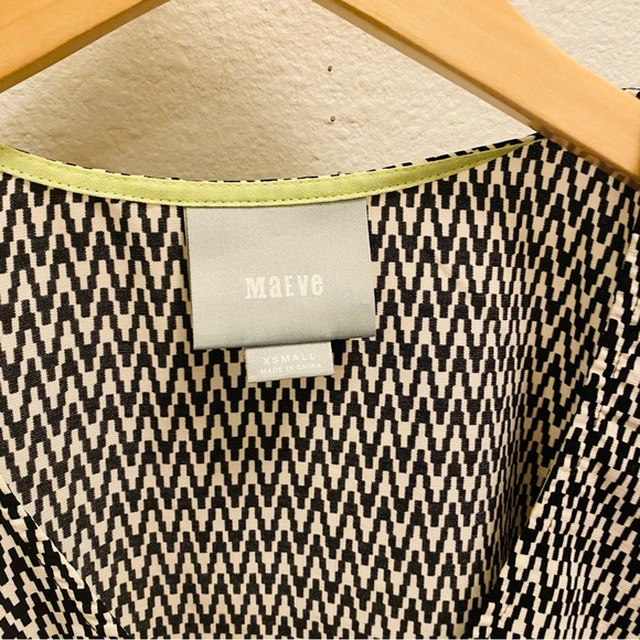 ⭐️ Maeve Anthropologie Chevron Geometric Blouse Top Shirt Size XS - Picture 4 of 6